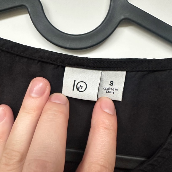 TenTree Sleeveless Top with Side Ties Sz S - Picture 2 of 5